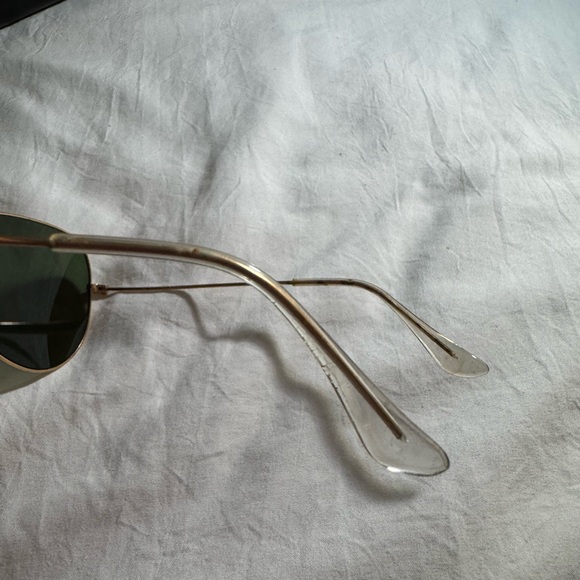 Ray-Ban Gold Frame with Purple Lenses Sunglasses - Picture 4 of 5